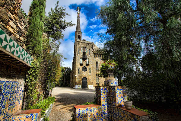 TORRE-BELLESGUARD-ANTONI-GAUDÍ